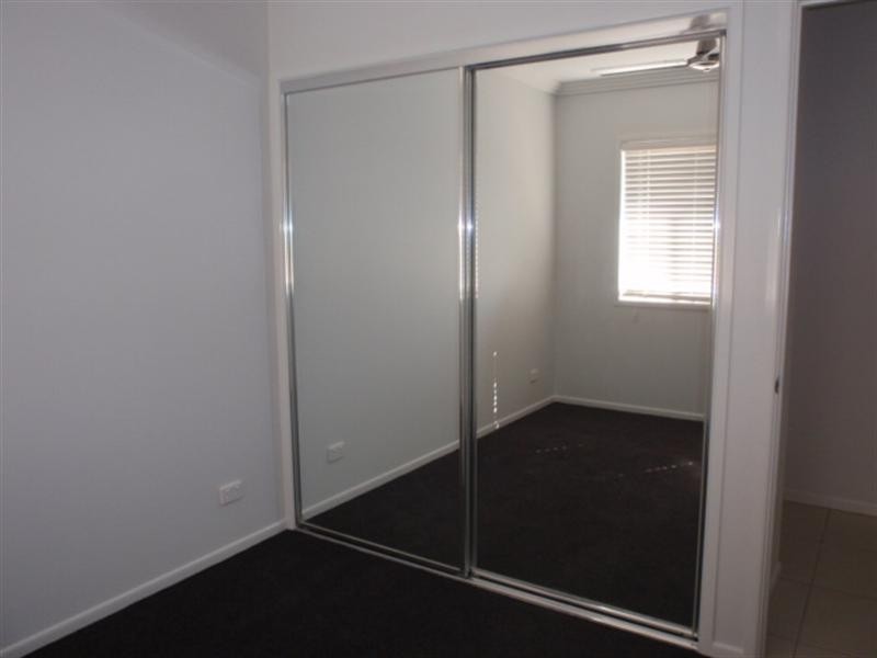 1/20-24 Mooney Crescent (The Vybe), Emerald QLD 4720