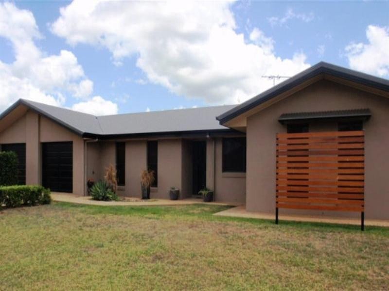 2/5 Brokenwood Street, Emerald QLD 4720