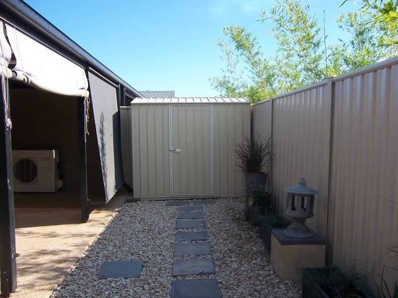 2/5 Brokenwood Street, Emerald QLD 4720