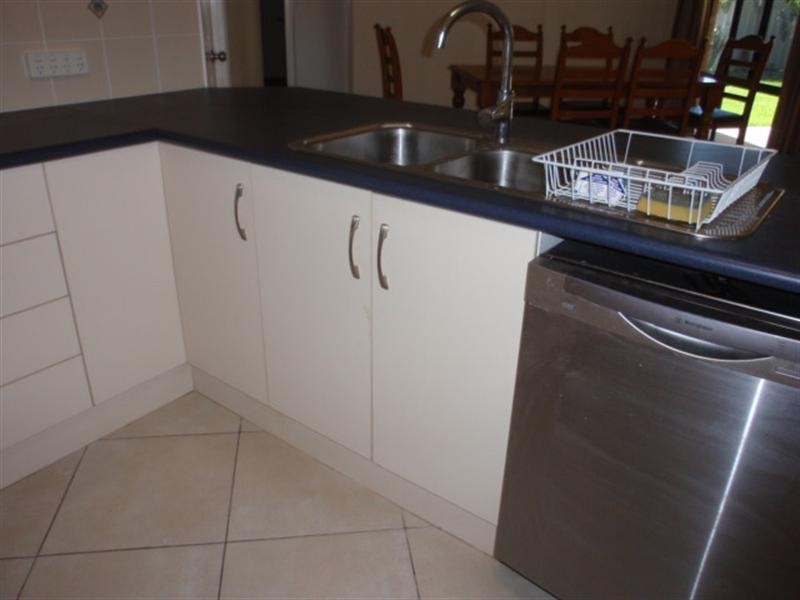 19 Roseanne Road, Emerald QLD 4720