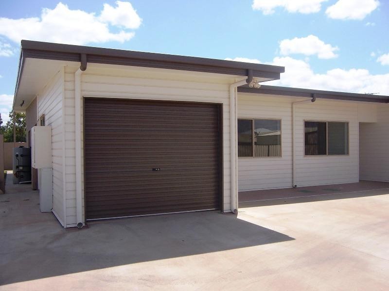 1/10 Guy Street, Emerald QLD 4720