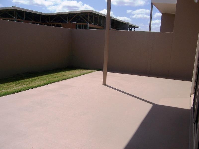 1/10 Guy Street, Emerald QLD 4720