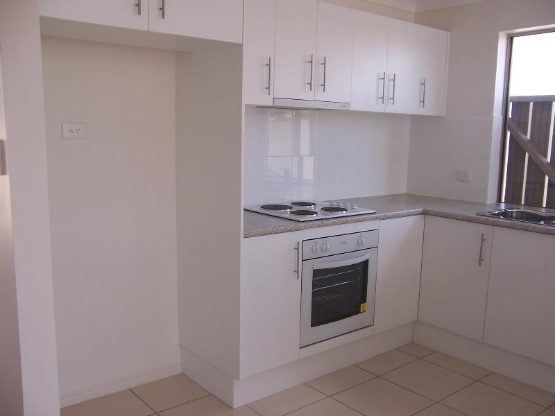 1/10 Guy Street, Emerald QLD 4720