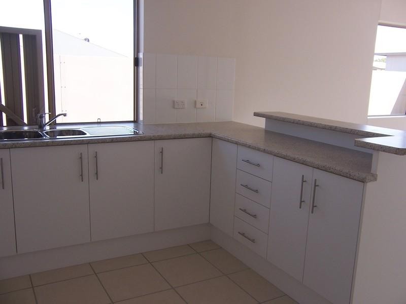 1/10 Guy Street, Emerald QLD 4720