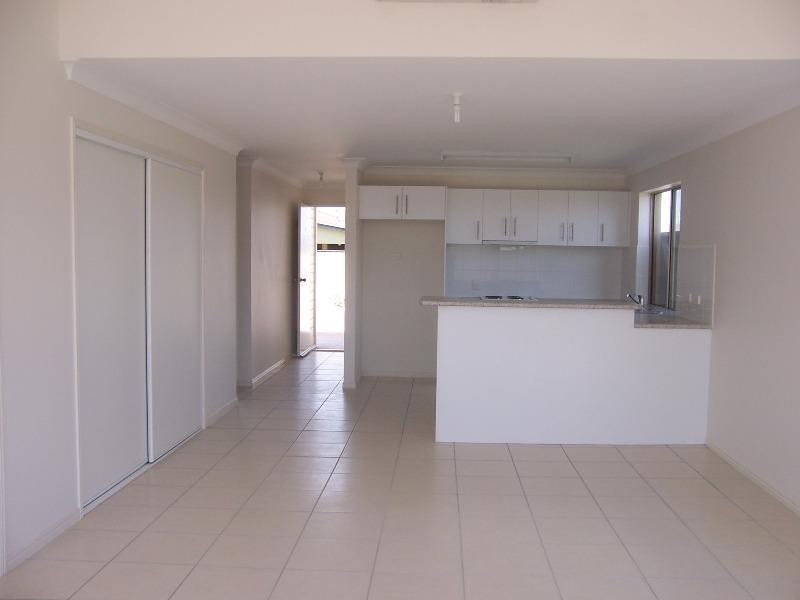 1/10 Guy Street, Emerald QLD 4720