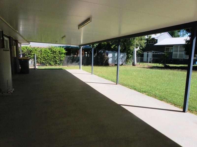 3 Colleen Avenue, Emerald QLD 4720