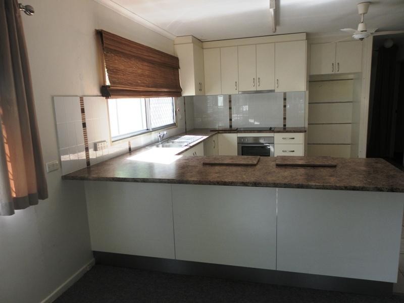 11 Carbeen Place, Emerald QLD 4720