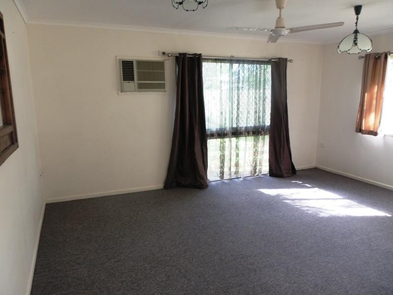 11 Carbeen Place, Emerald QLD 4720