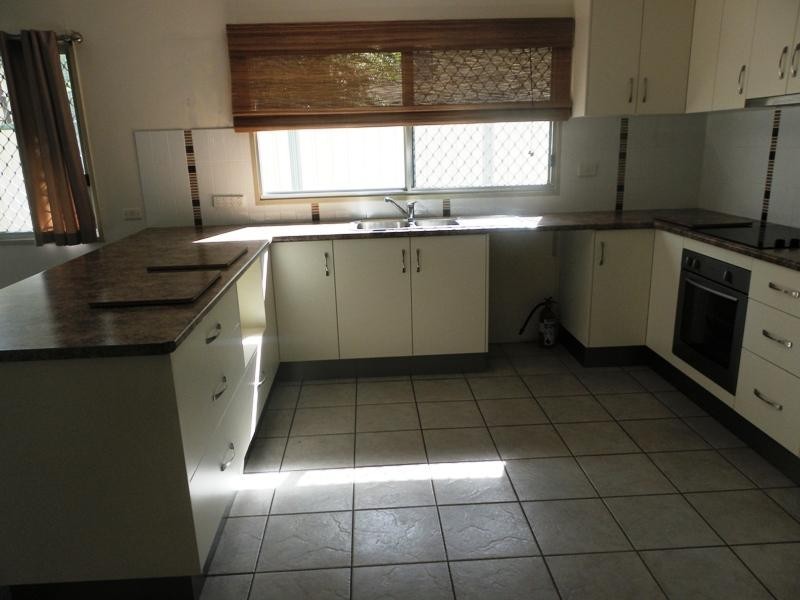 11 Carbeen Place, Emerald QLD 4720