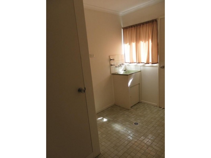 11 Carbeen Place, Emerald QLD 4720