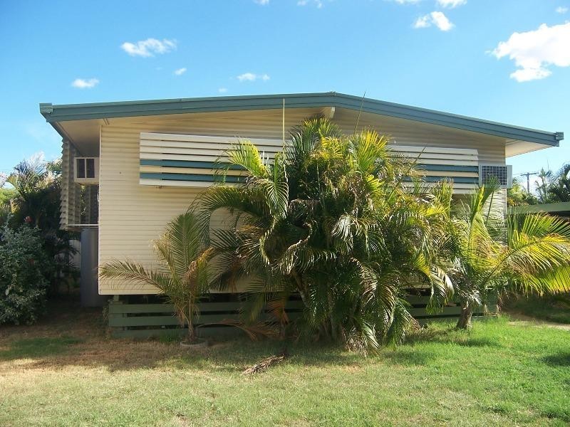 18 Bredhauer Street, Blackwater QLD 4717