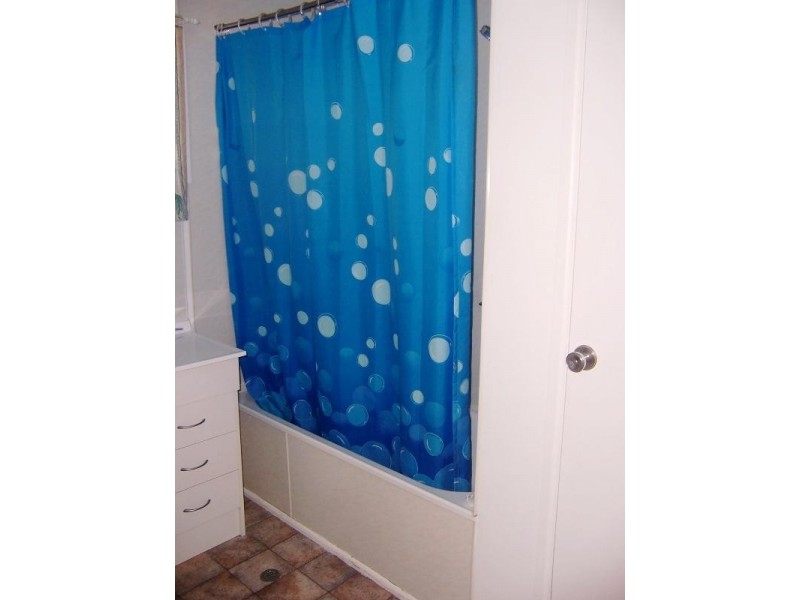 18 Bredhauer Street, Blackwater QLD 4717