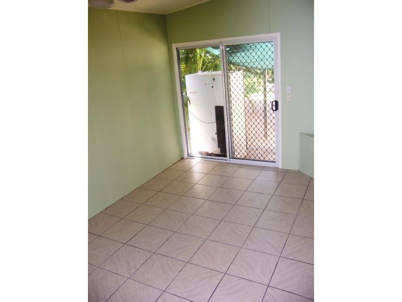 18 Bredhauer Street, Blackwater QLD 4717