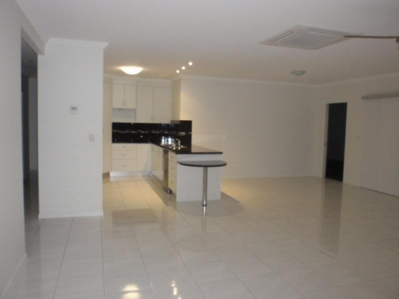 26 Moriarty Street, Emerald QLD 4720