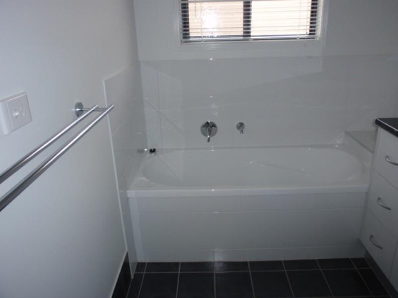 26 Moriarty Street, Emerald QLD 4720