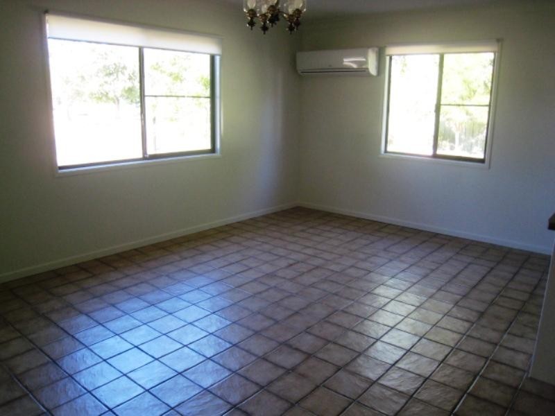 35 Baker Street, Emerald QLD 4720