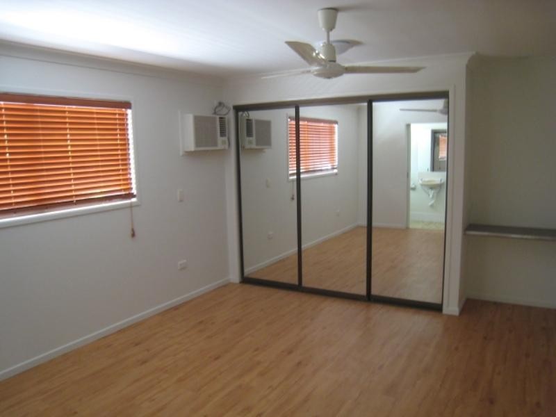 35 Baker Street, Emerald QLD 4720