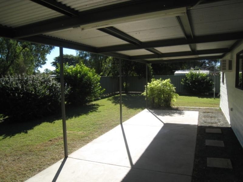 35 Baker Street, Emerald QLD 4720