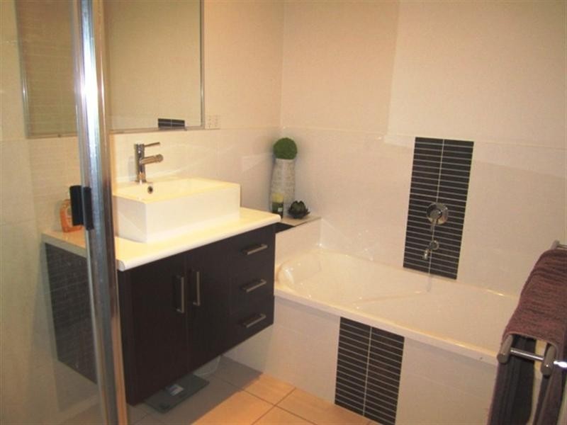 2 Duroux Street, Emerald QLD 4720
