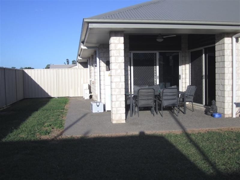 2 Duroux Street, Emerald QLD 4720
