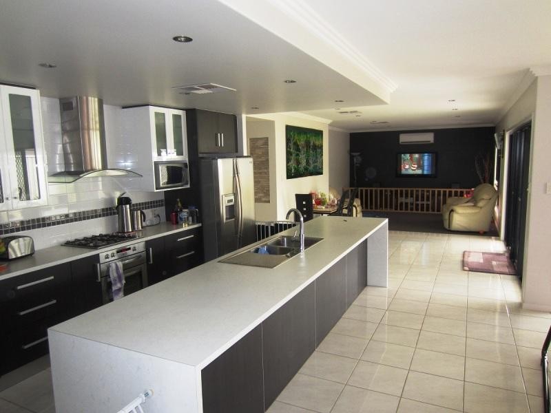 13 Saville Street, Emerald QLD 4720