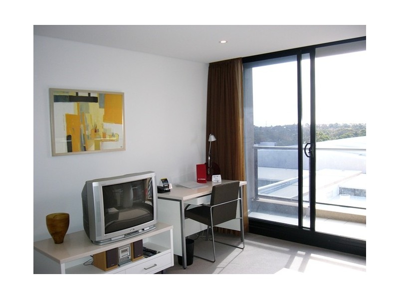 Apt 1006 102 – 105 North Terrace, Adelaide SA 5000