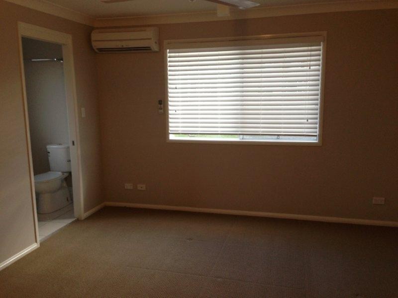 81 Curwen Terrace, Chermside QLD 4032