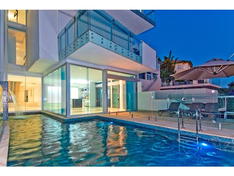 23 Hillside Crescent, Hamilton QLD 4007