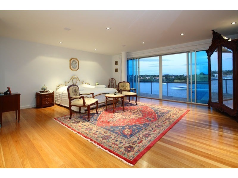 23 Hillside Crescent, Hamilton QLD 4007