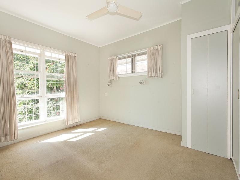 83 Canopus Street, Coorparoo QLD 4151