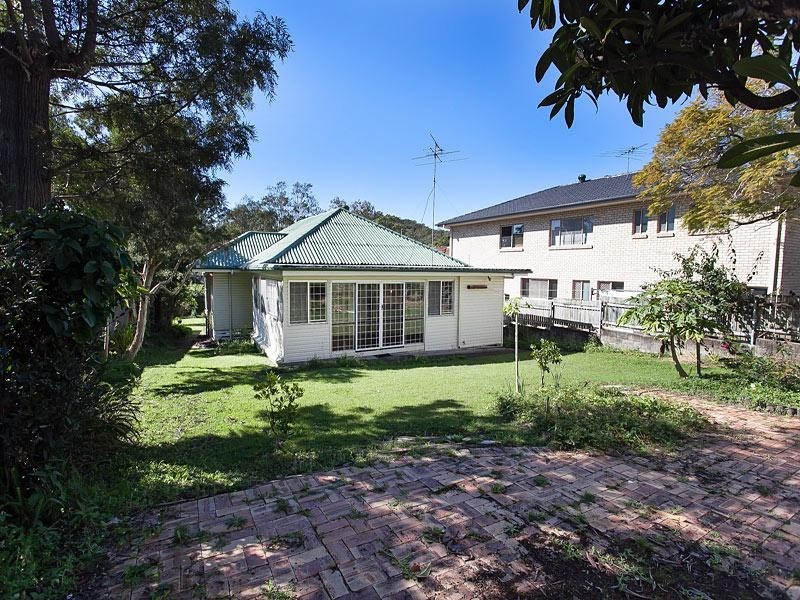 83 Canopus Street, Coorparoo QLD 4151