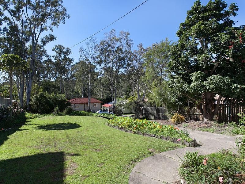 83 Canopus Street, Coorparoo QLD 4151