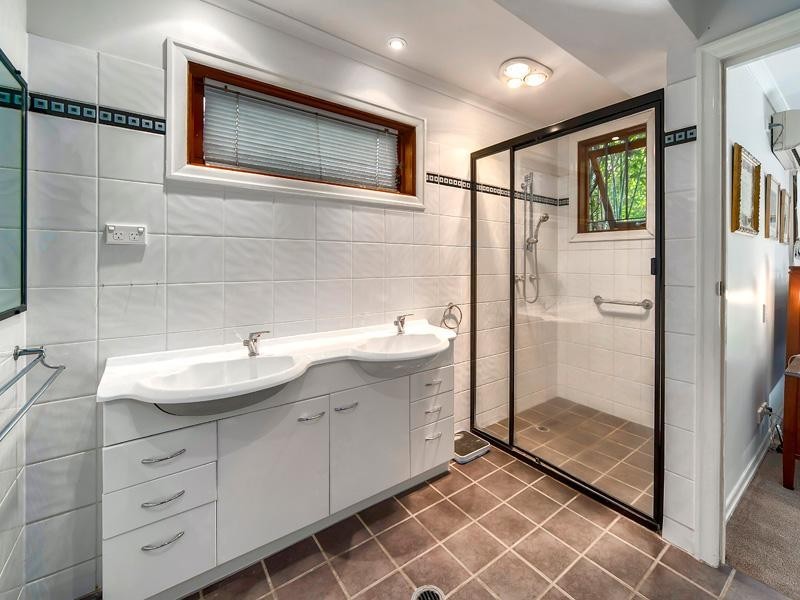 131 Nelson Street, Wooloowin QLD 4030