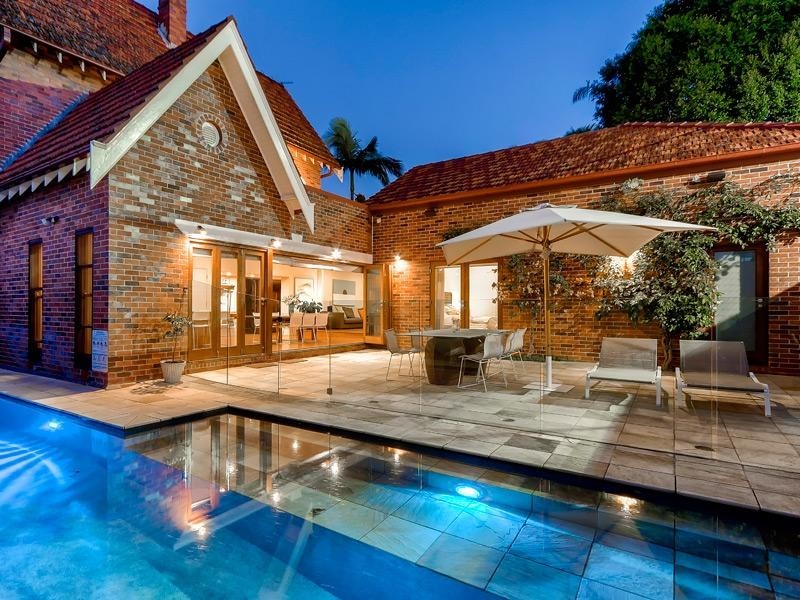 61 Christian Street, Clayfield QLD 4011