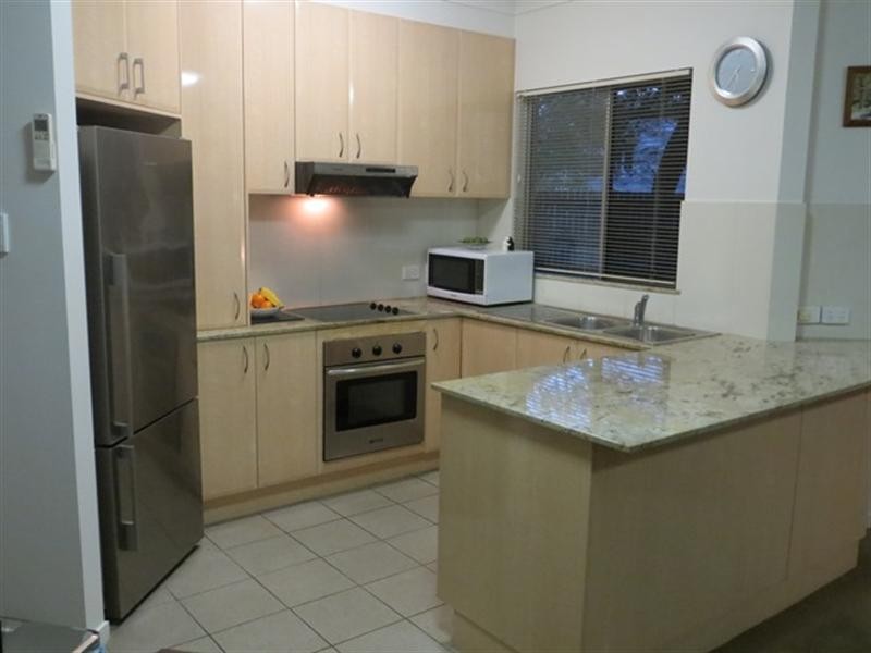 2/26 Balowrie Street, Hamilton QLD 4007