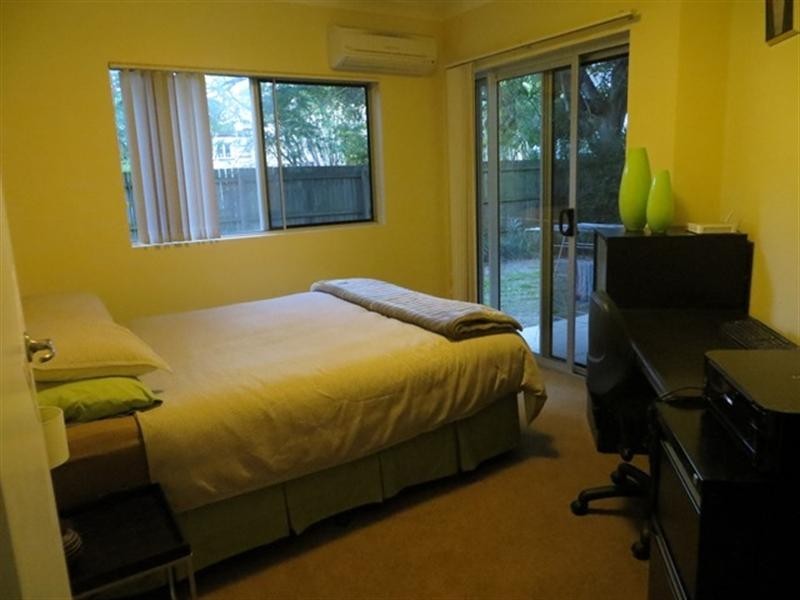 2/26 Balowrie Street, Hamilton QLD 4007