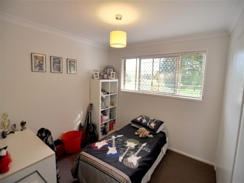 4 Colonial Court, Boondall QLD 4034