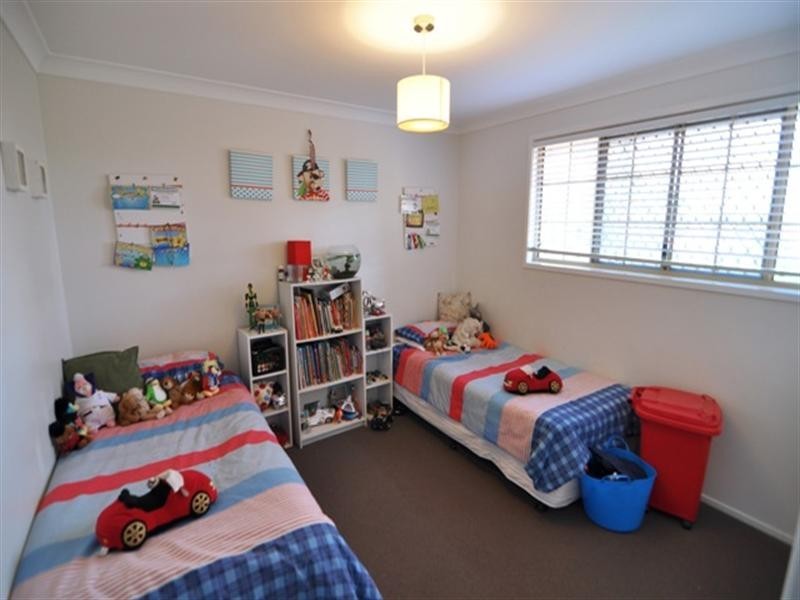 4 Colonial Court, Boondall QLD 4034