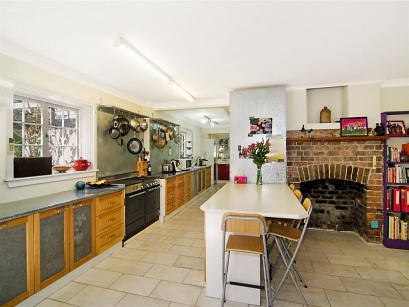 906 Sandgate Road, Clayfield QLD 4011