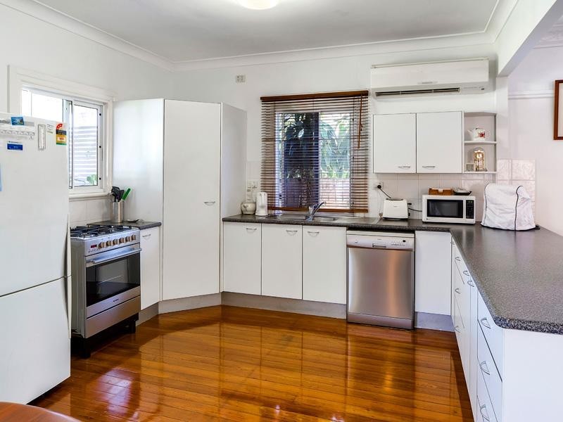 10 Flemington Street, Hendra QLD 4011