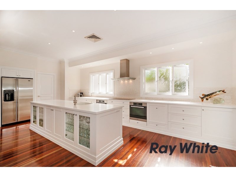 105 Crescent Road, Hamilton QLD 4007