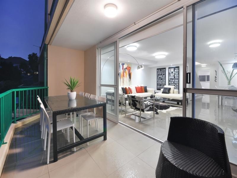 25/17 Whyenbah Street, Hamilton QLD 4007