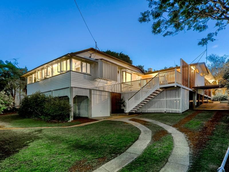 6 Thomas Street, Grange QLD 4051