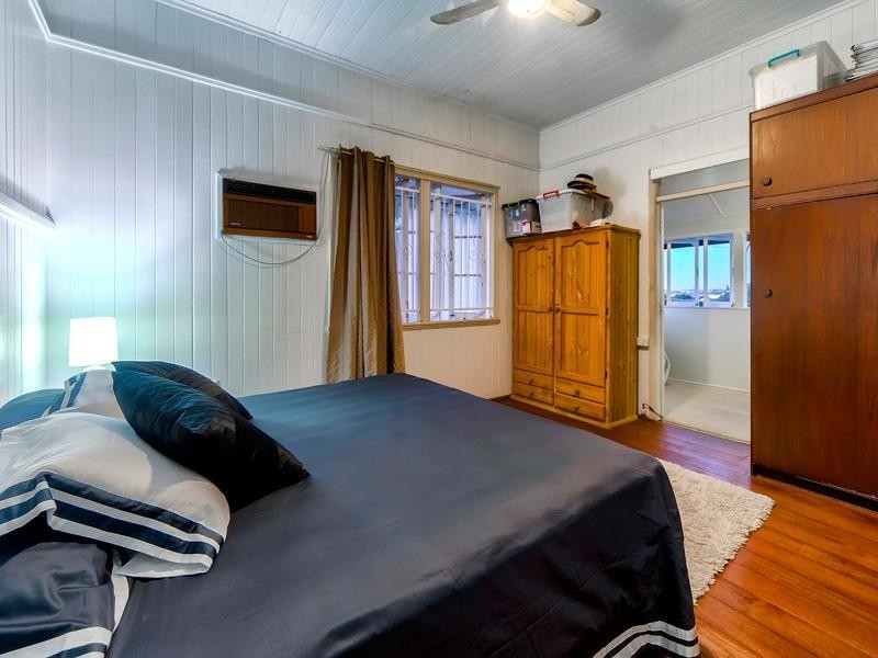 6 Thomas Street, Grange QLD 4051