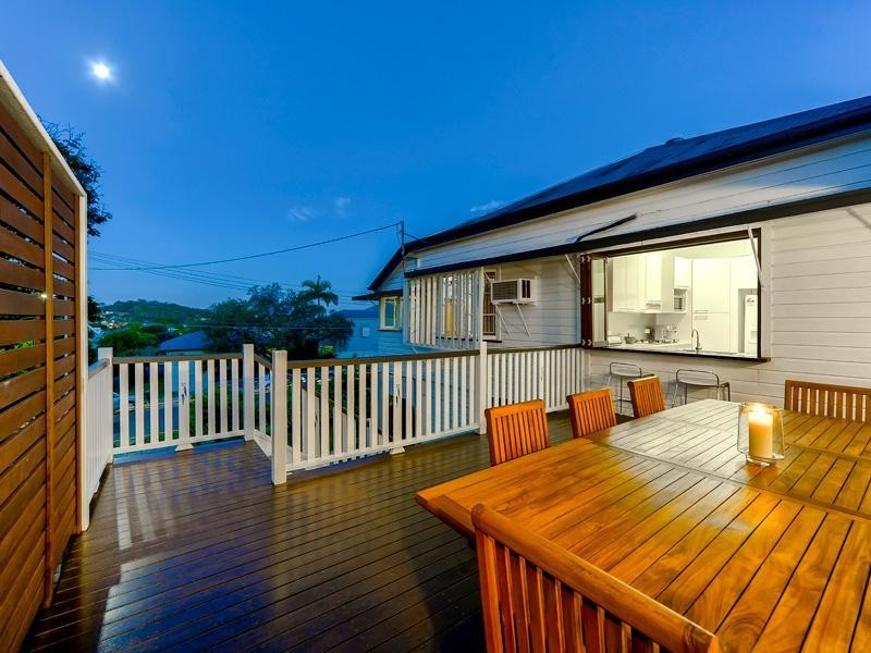 6 Thomas Street, Grange QLD 4051