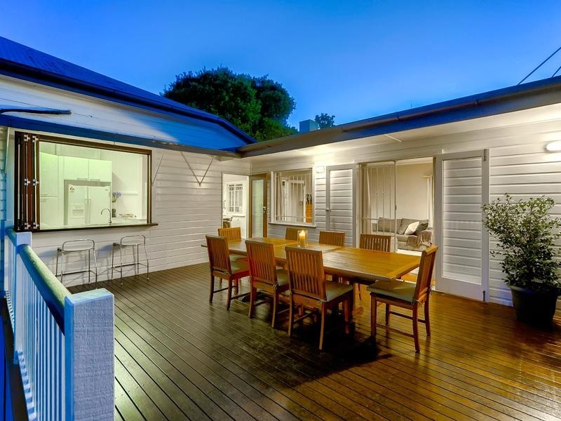 6 Thomas Street, Grange QLD 4051