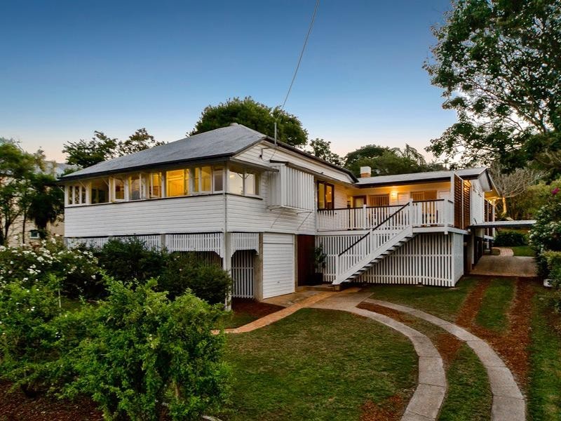 6 Thomas Street, Grange QLD 4051