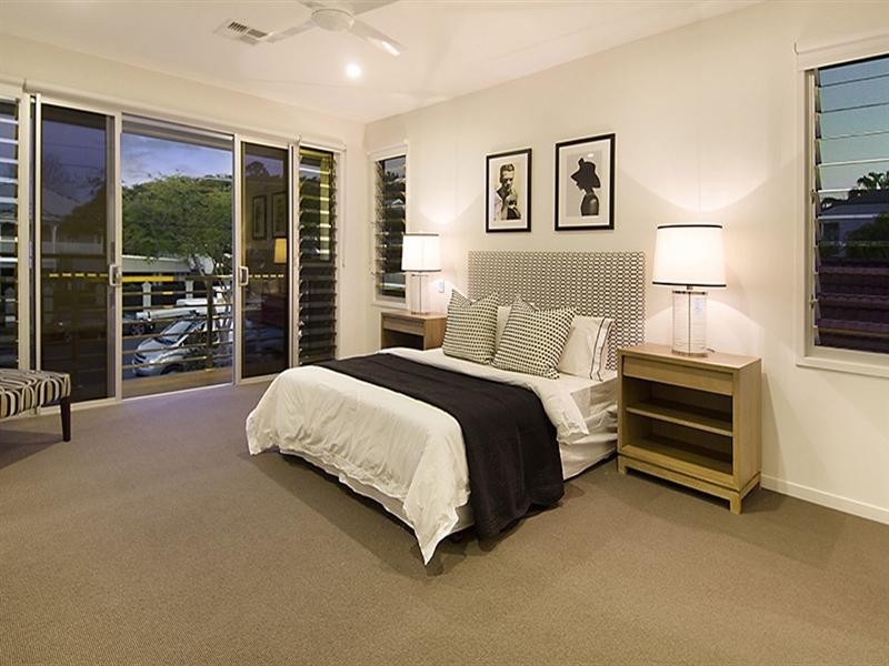 16 Doncaster Street, Hendra QLD 4011