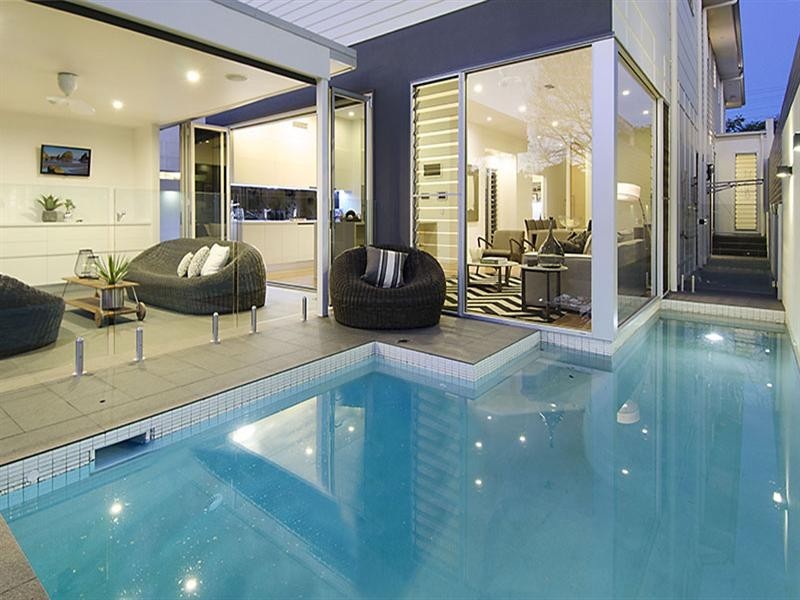 16 Doncaster Street, Hendra QLD 4011