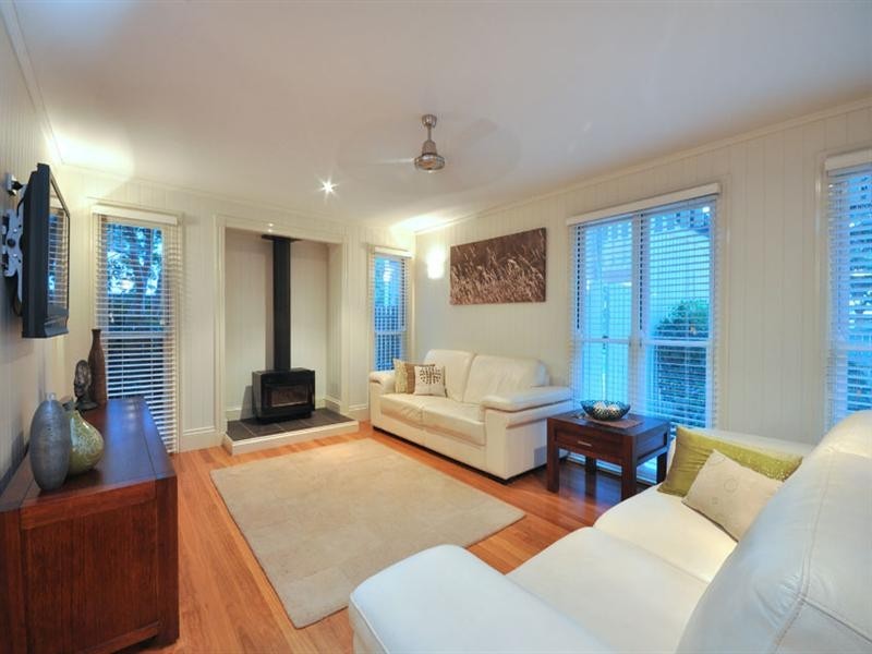 8 McGregor Street, Clayfield QLD 4011